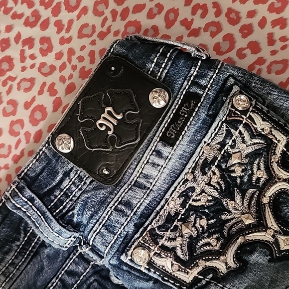 Capris - Picture 2 of 4